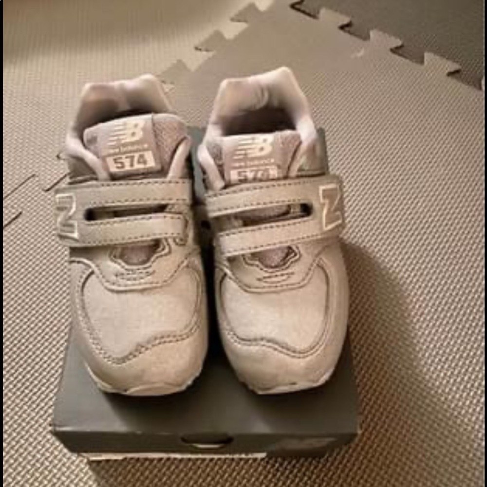 Toddler New Balance sneakers- 6.5T